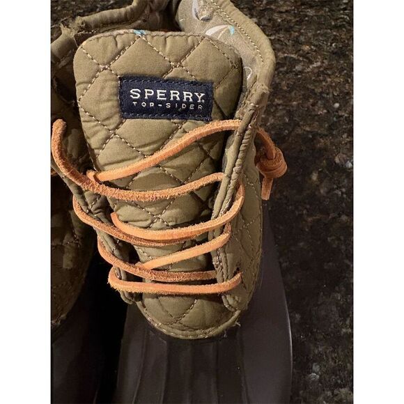 Sperry Women's Saltwater Quilted Duck Boots Green Size 8 Rainy Day Chic - Picture 2 of 6
